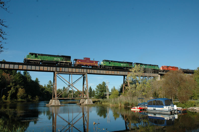 Photo of MM&A Empty oil train at Eastman, QC