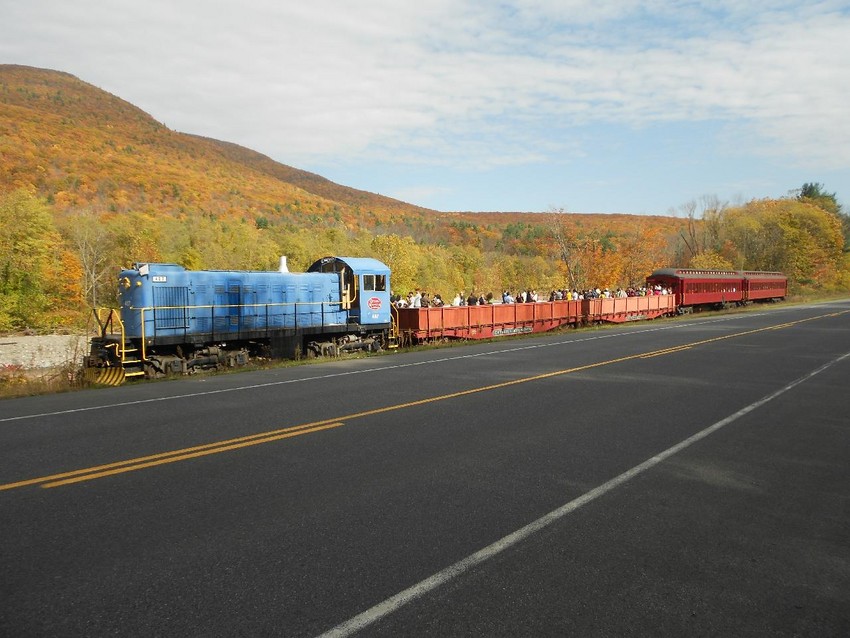 Photo of CMRR Fall Foliage Train at MP 25.8