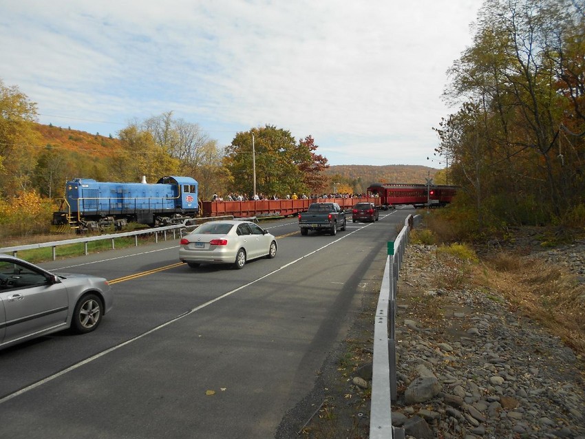 Photo of CMRR Fall Foliage Train at Route 28 Crossing