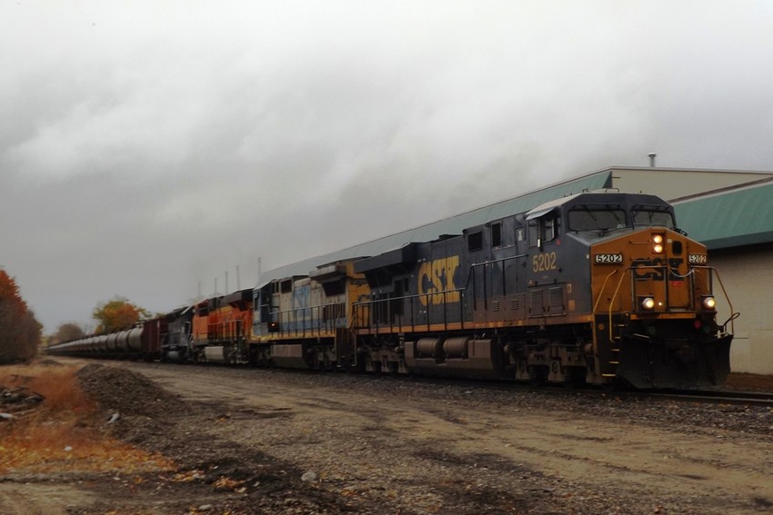 Photo of Loaded Oil Train @ Deering Junction (MP 195) Portland, ME