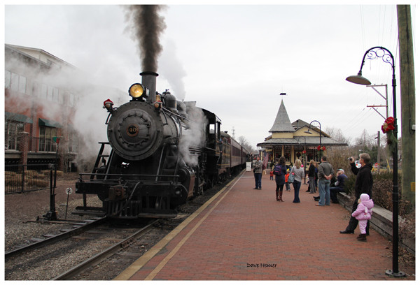 Photo of New Hope & Ivyland Railroad Santa Train