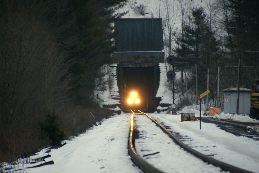 Photo of Canadian Pacific #252 @ CPF 598.8 / Belden Tunnel; Tunnel, NY