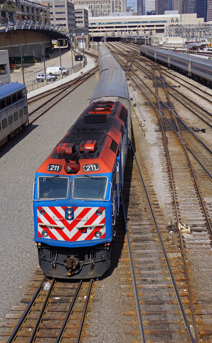 Photo of GM F40PHM-2 #211 backs into Union Station