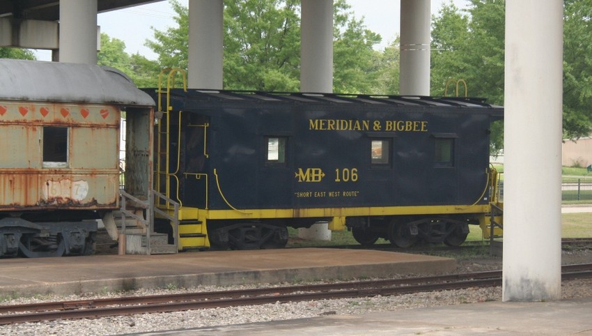 Photo of A blue caboose