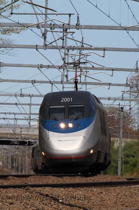 Photo of Acela 2167 approaches