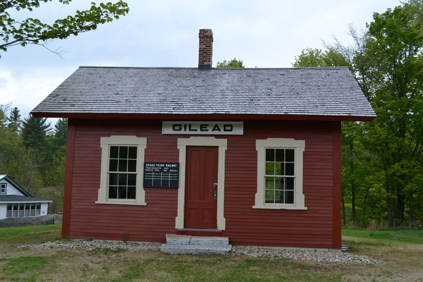 Photo of restored station at Gilead, Maine