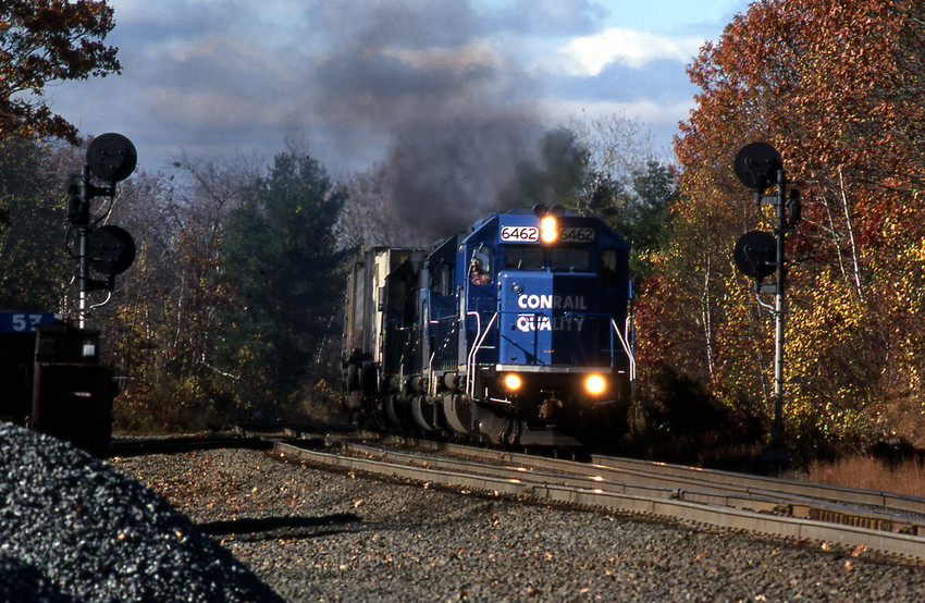 Photo of CR 6462 leads TV-6 at Charleton,MA