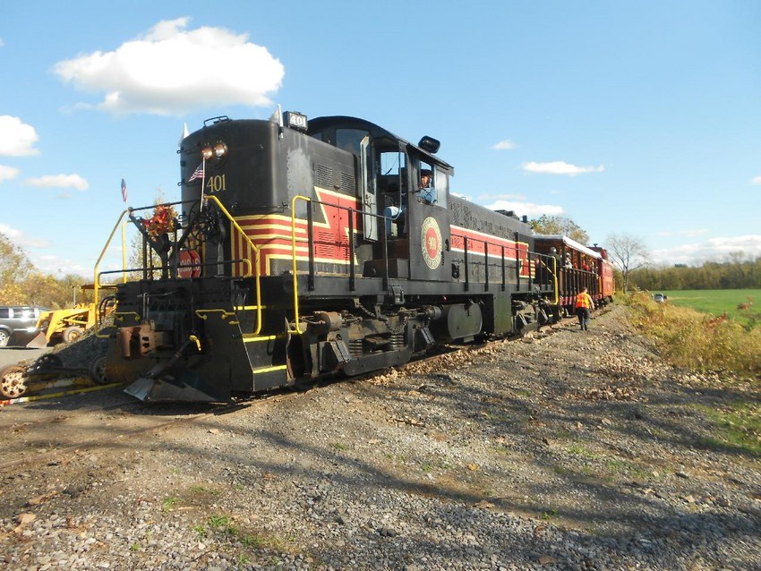 Photo of CMRR Halloween Train at Route 209 (MP 5.42)