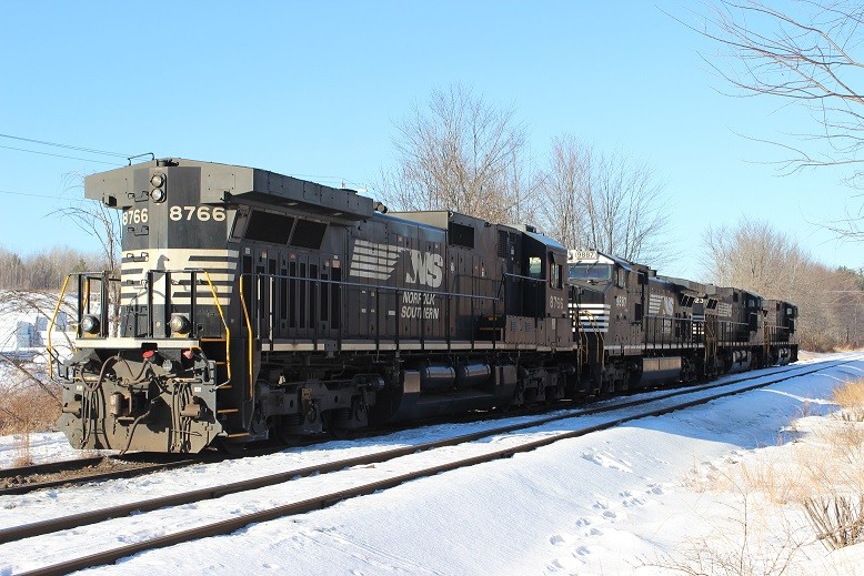 Photo of Bow Coal Train Power NS Style