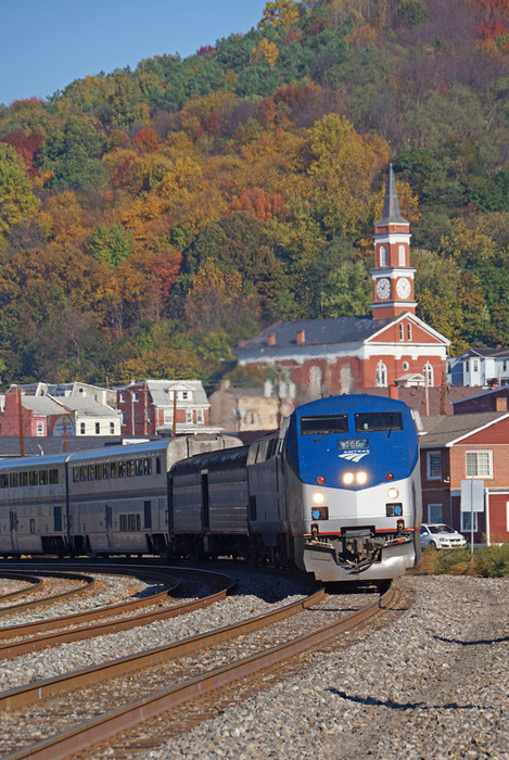 Photo of Capitol Limited arrives at the other Cumberland Station