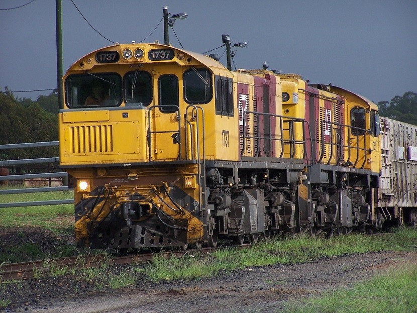 Photo of Aurizon 1737/1762 Arriving Early Thursday Morning.