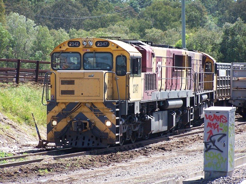 Photo of QR/Aurizon 2347/2411 Shunting The Old Stocyards'