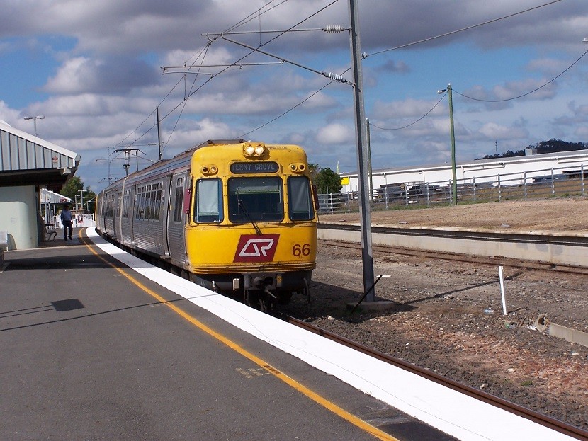 Photo of QR EMU-66 Arriving At Holmview Brisbane City Bound.