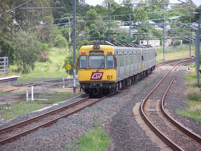 Photo of QR EMU-81 Getting Away From Holmview, Brisbane Bound.