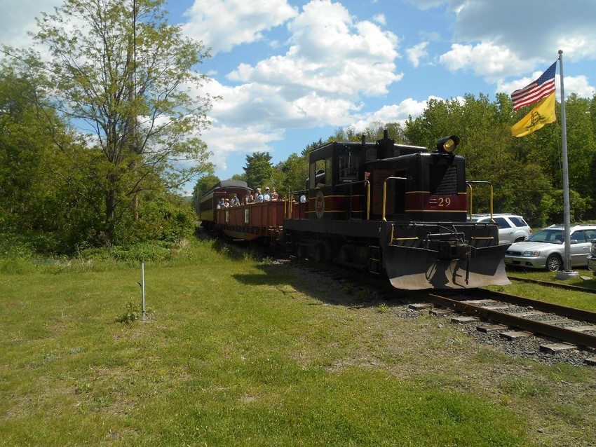 Photo of CMRR Scenic Train at Mt. Tremper