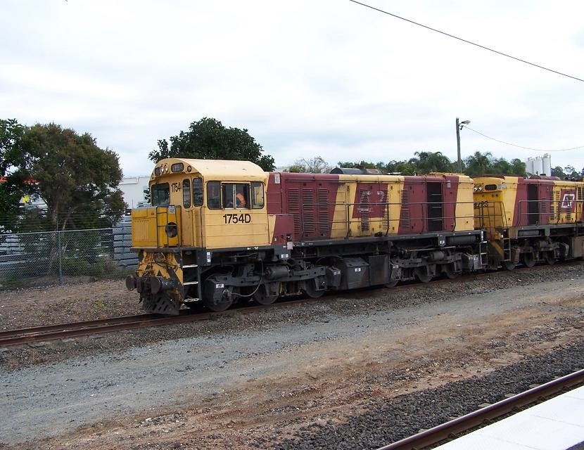 Photo of AURIZON 1754 No Big Loco,s They Are Required For Coal.