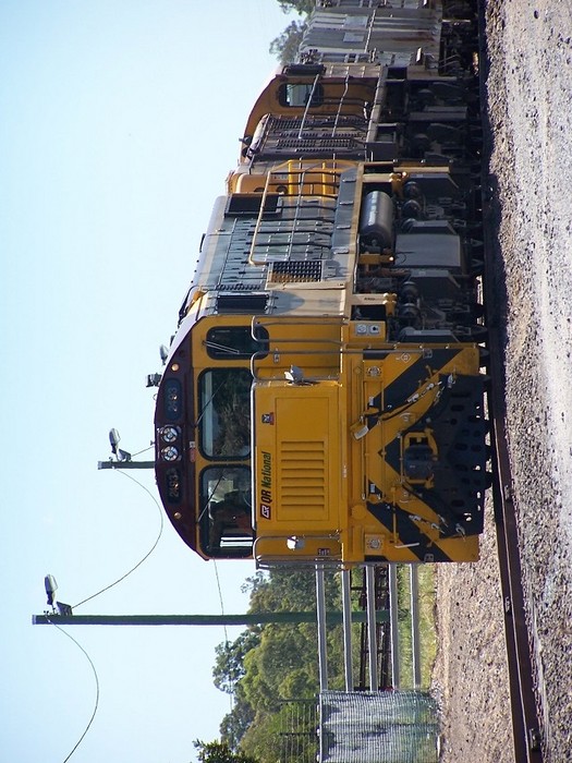 Photo of QR 2493/1754 Preparing To Run Around Its Train