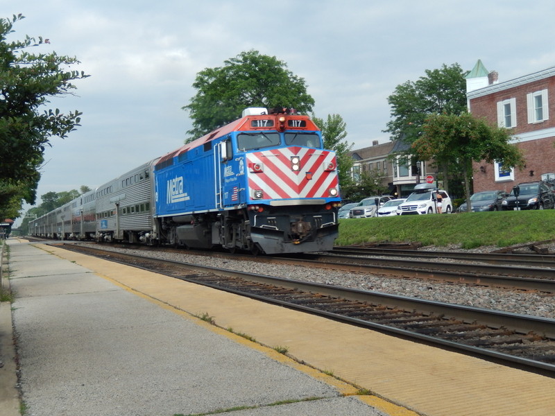 Photo of METRA 117 at Hinsdale, IL
