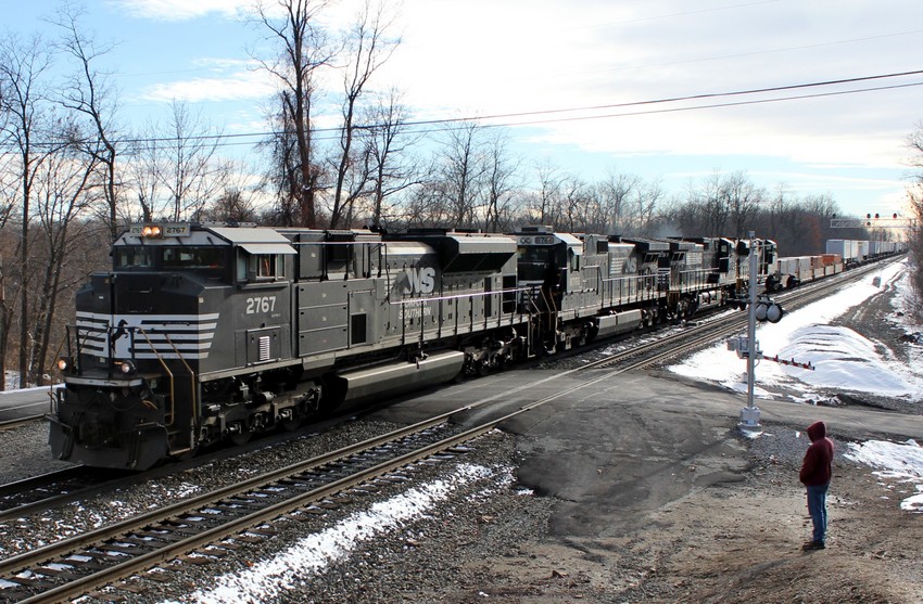 Photo of Train 22W Brickyard Crossing  Altoona,PA