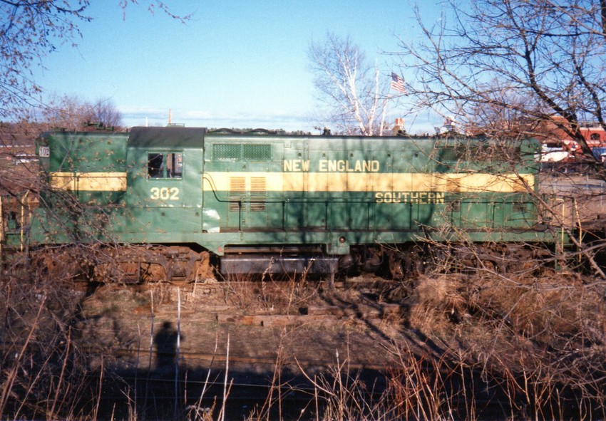 Photo of New England Southern 302 sitting in the winter sun