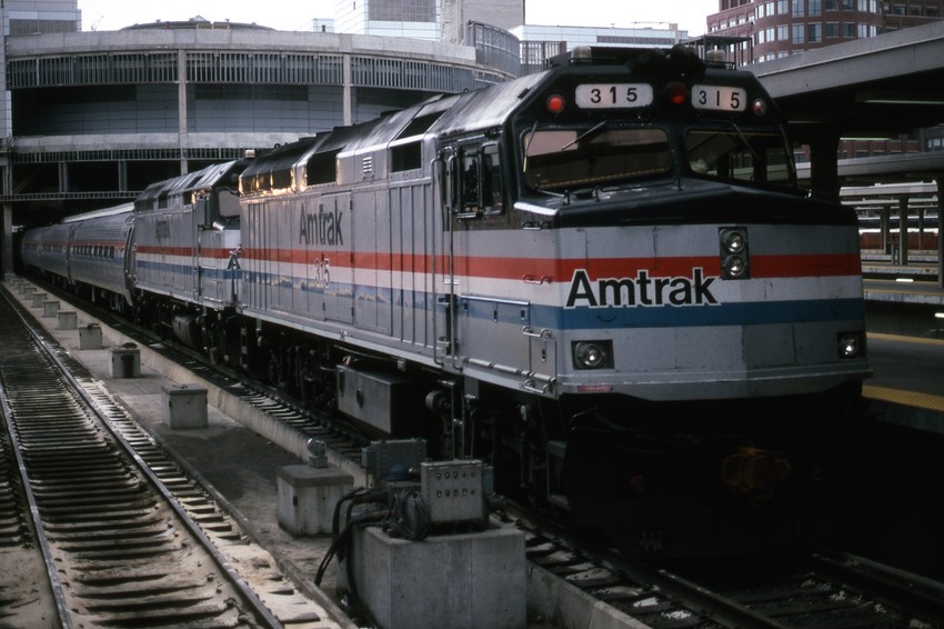 Photo of Amtrak #162 at South Station