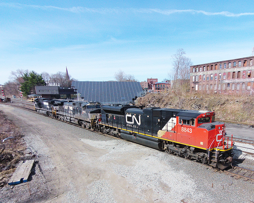 Photo of CN 8843 on ECT @ Greenfield, MA from 64.2 Feet