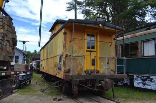 Photo of Maine Central Railroad Caboose 610 on the Move (4 of 4)