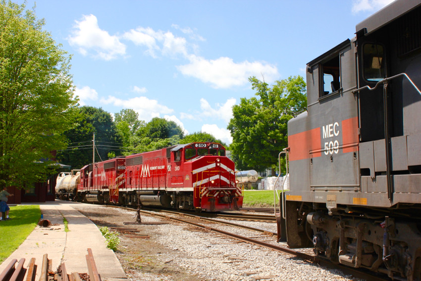 Photo of Vermont Railway B&R Job and Pan Am AD-1: North Bennington,VT