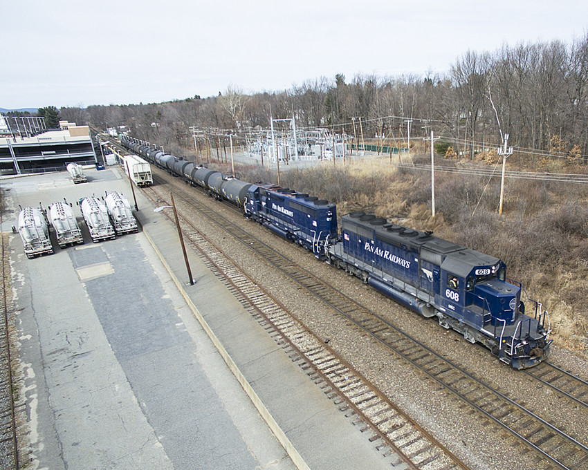 Photo of Sky Rails catches Pan Am 608 @ Leominster Station
