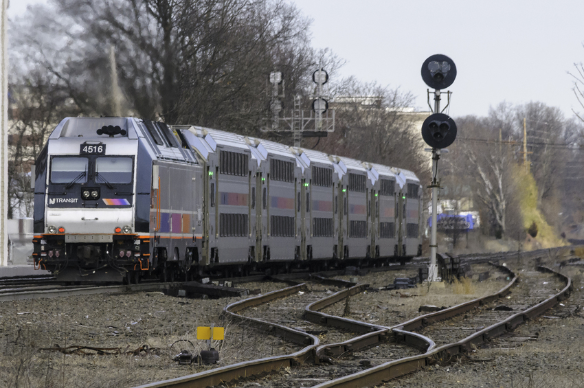Photo of NJ Transit Train 5440 Shoving East out of Bound Brook, NJ
