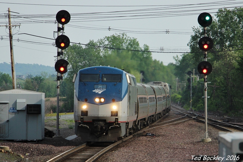 Photo of Amtrak 687 in Woburn, MA