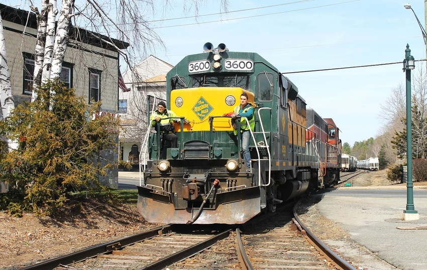 Photo of Housatonic Railroad NX-11 in Canaan