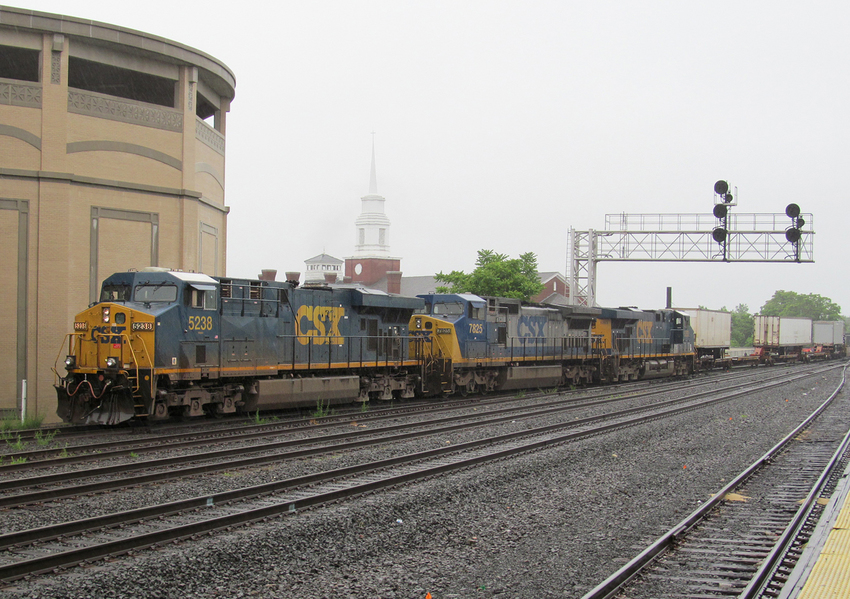 Photo of CSX 5238 Leads Q012 into Worcester MA