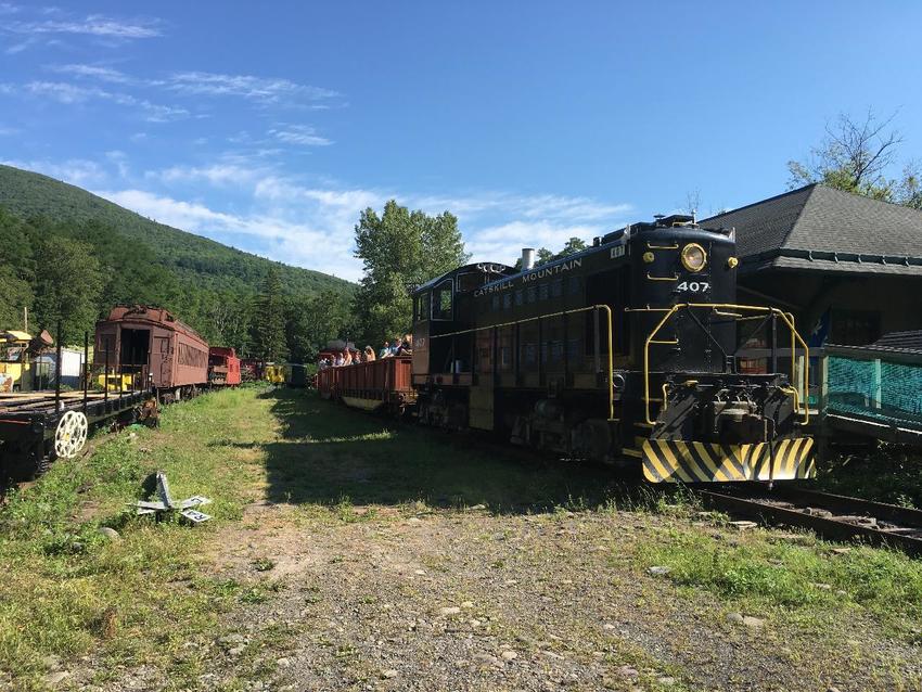 Photo of CMRR Scenic Train Arrives at Phoenicia Station