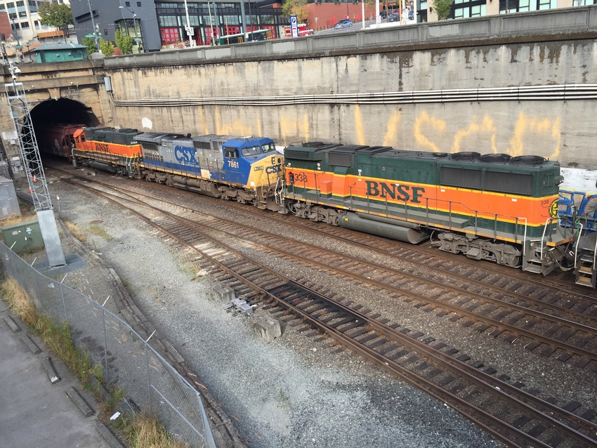 Photo of CSX and BNSF B Unit in Seattle, WA