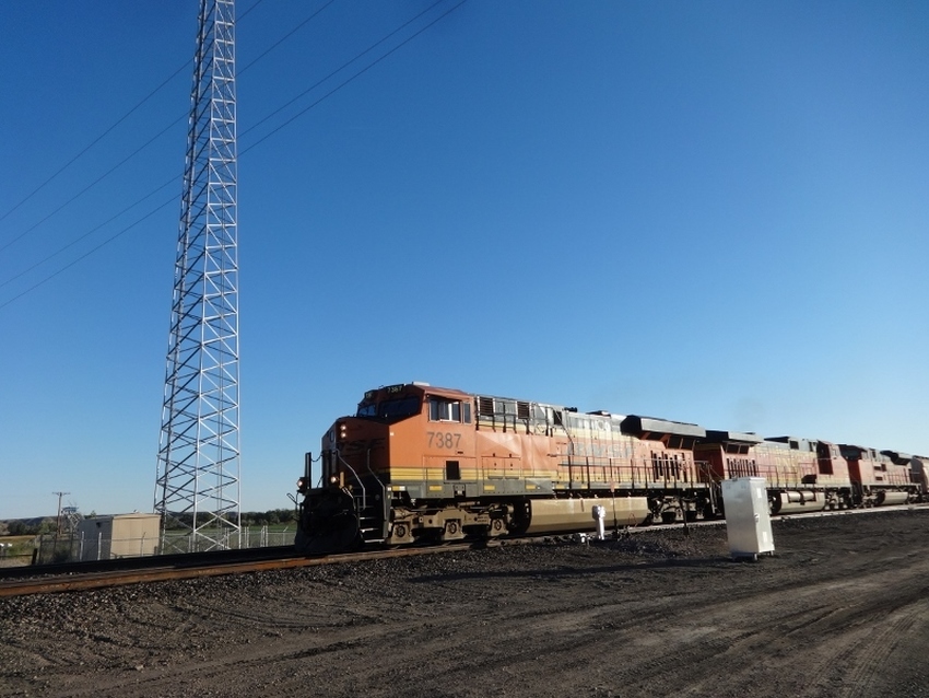 Photo of Westbound BNSF Grain Train
