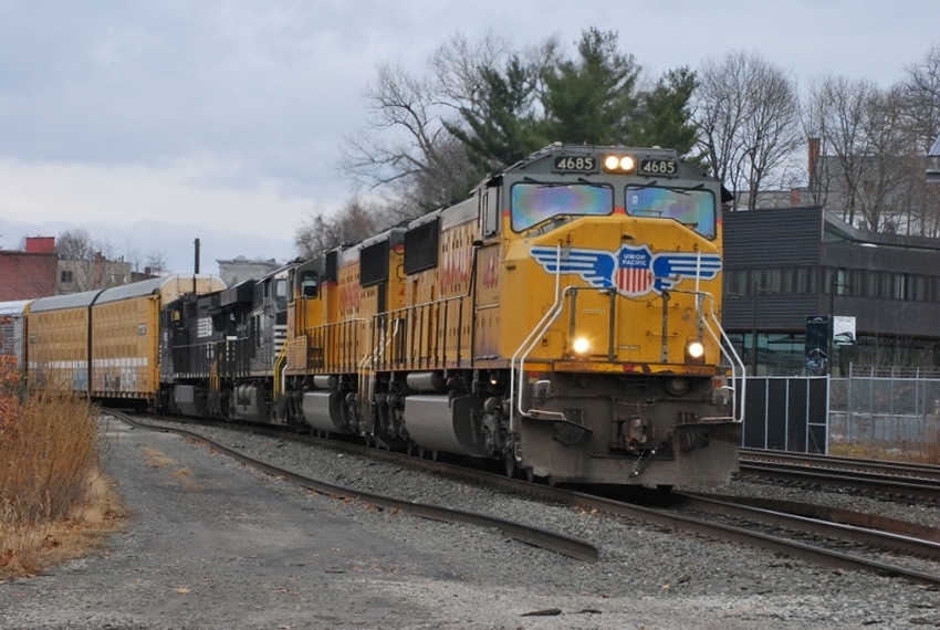 Photo of Train 28N at Greenfield