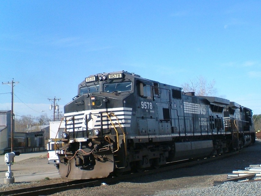 Photo of NS engine  backing 22K around east leg of the wye and into the yard at Ayer,Mass