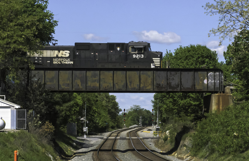 Photo of NS Northbound Stack Train Crosses Over CSX at Shenandoah Jct