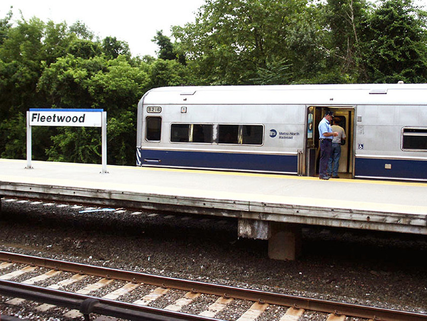Photo of Metro-North Commuter Train #314 at Fleetwood