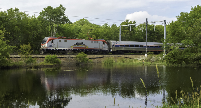 Photo of AMTK 642 Leading Train 137 Past Pond in West Kingston, RI