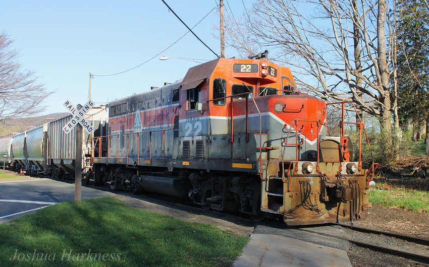 Photo of Housatonic Railroad NX-11 at Main Street