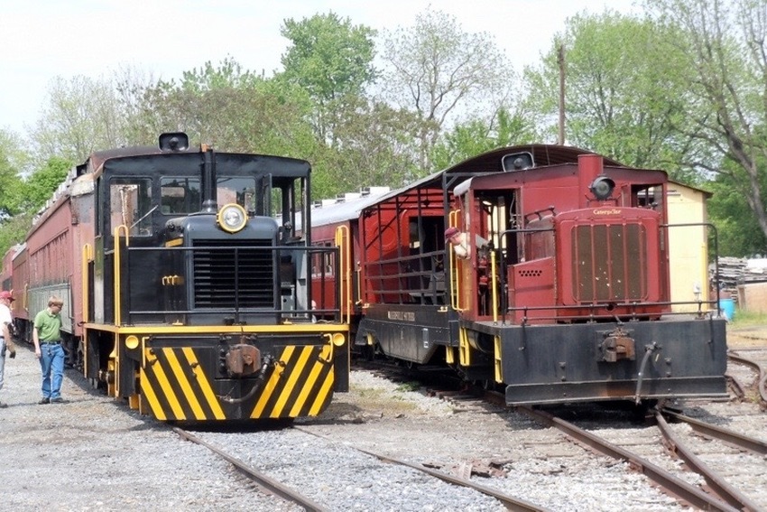 Photo of Diesels on the Walkersville Southern