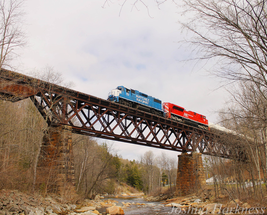 Photo of GMRC Train 263-27 on Bridge #47