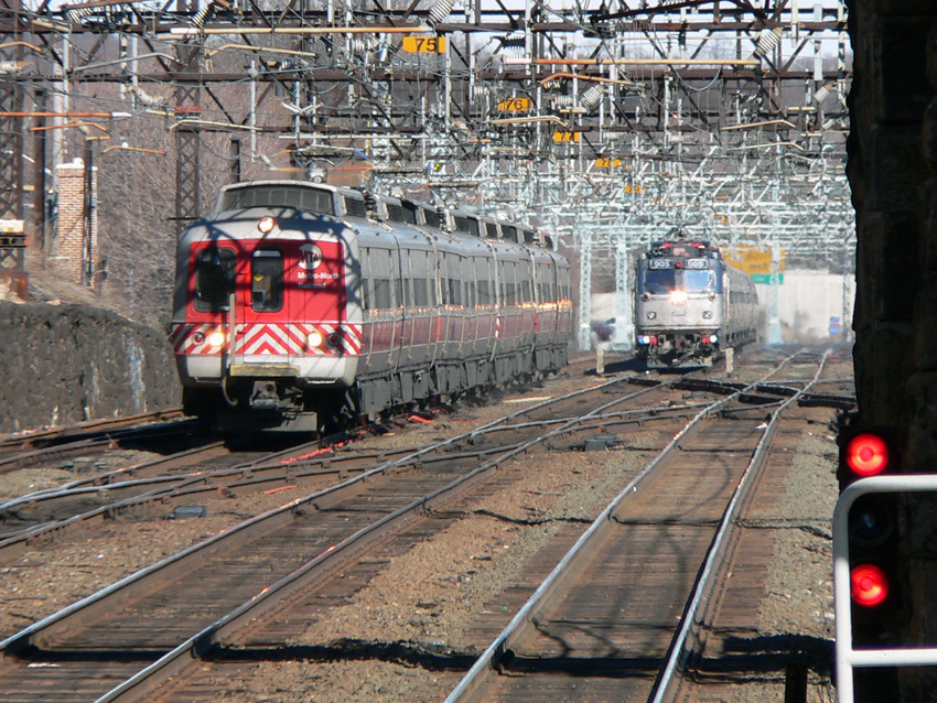 Photo of Amtrak and Metro-North approaching New Rochelle, NY