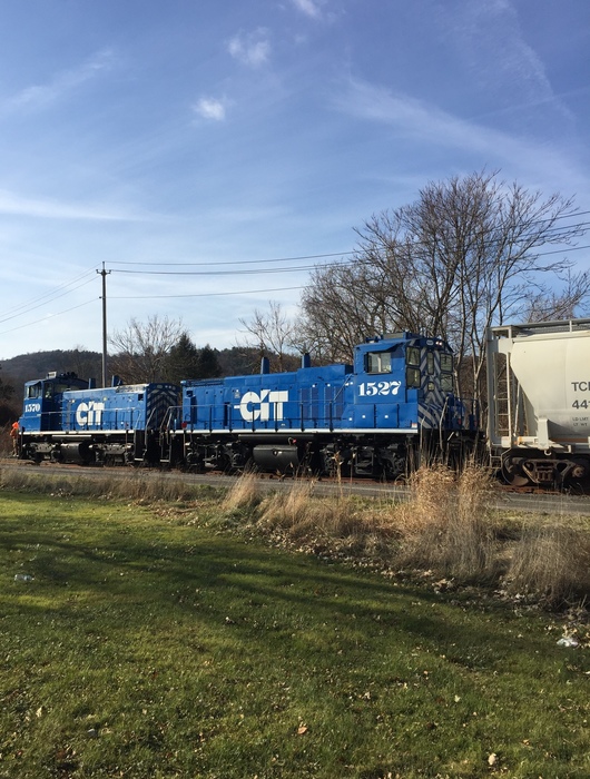 Photo of CIT SW1500s leased to Finger Lakes Railway