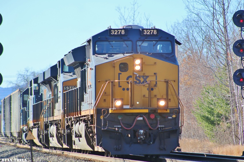 Photo of Throttling out of Pittsfield Yard
