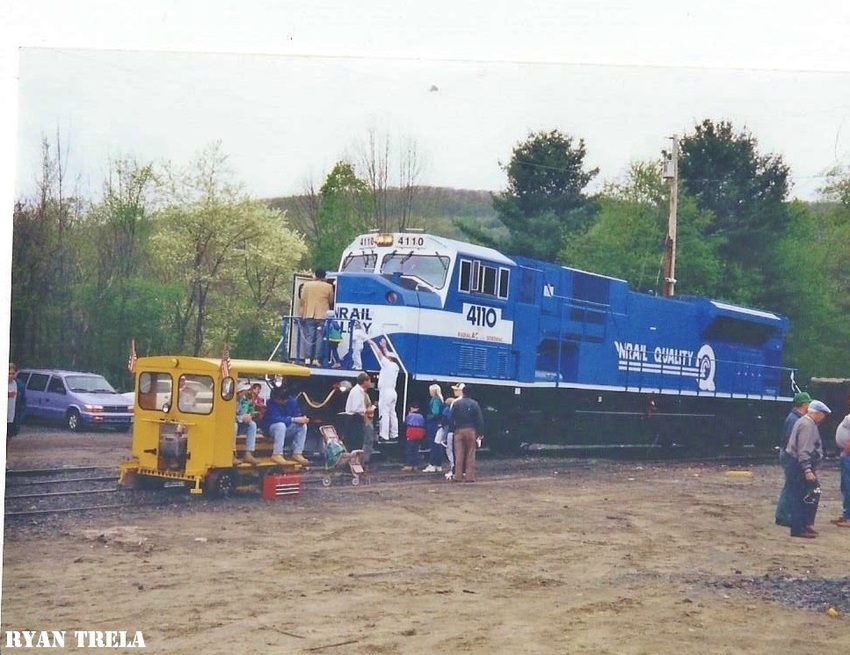 Photo of Brand new Conrail SD80MAC at Chester on track in 1996