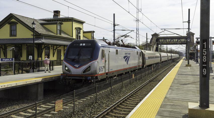 Photo of Amtrak Train 86 Arriving at Kingston, RI