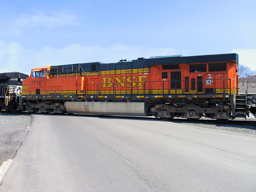 Photo of BNSF #7716 at Ithaca, New York
